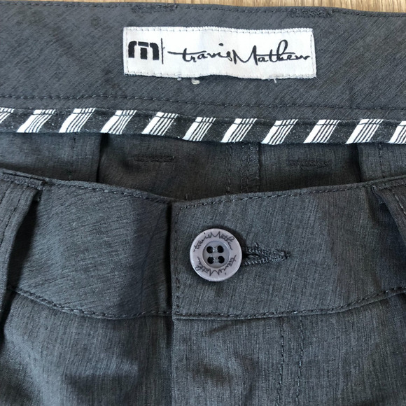 Travis Mathew Shorts Mens 40 Black Hybrid Golf Casual Preppy Performance Logo - Picture 3 of 6